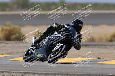 media/Oct-08-2022-SoCal Trackdays (Sat) [[1fc3beec89]]/Turn 14 (1050am)/